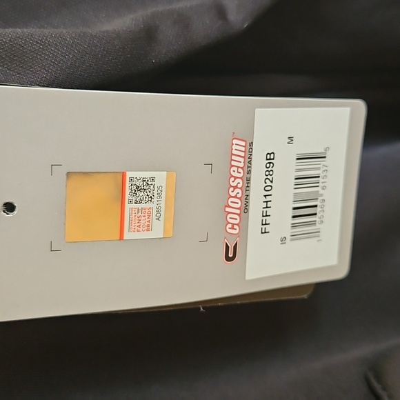 NWT Iowa State Cyclones Colosseum  Hoodie Sz.M With Pocket - Picture 5 of 8